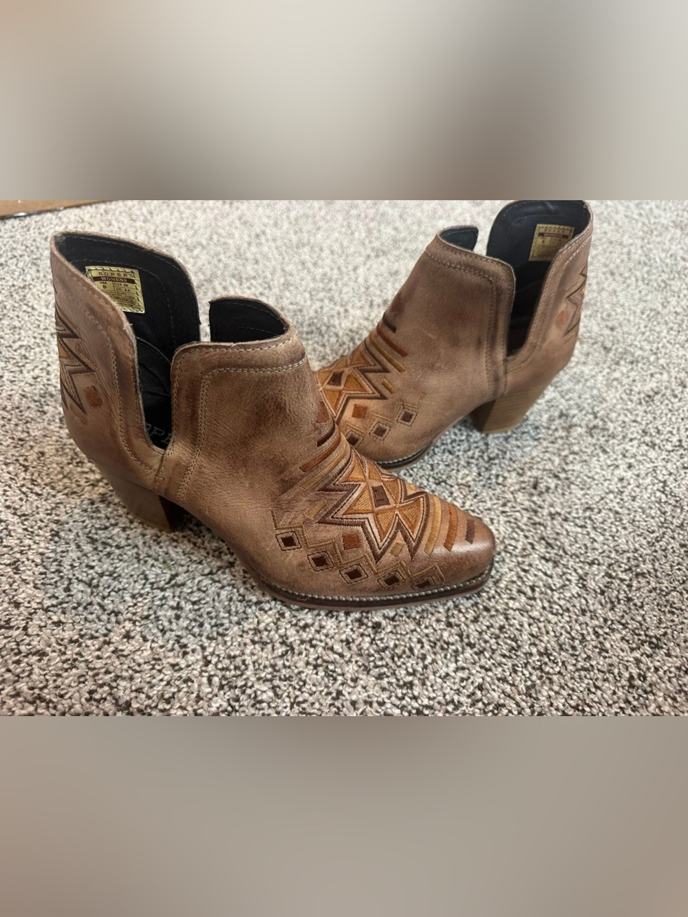 Roper rowdy Aztec size 8
